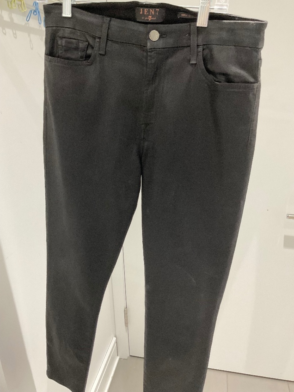 JEN 7 Gray waxed skinny ankle jeans